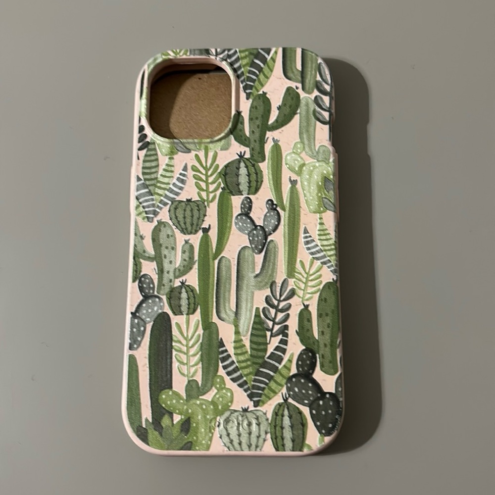 Pela iPhone 15 Case Seashell Succulent Cacti
